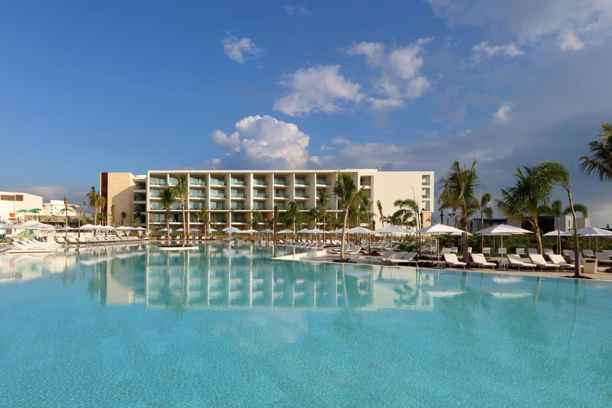 Family Selection At Grand Palladium Select Costa Mujeres Cancún Extérieur photo