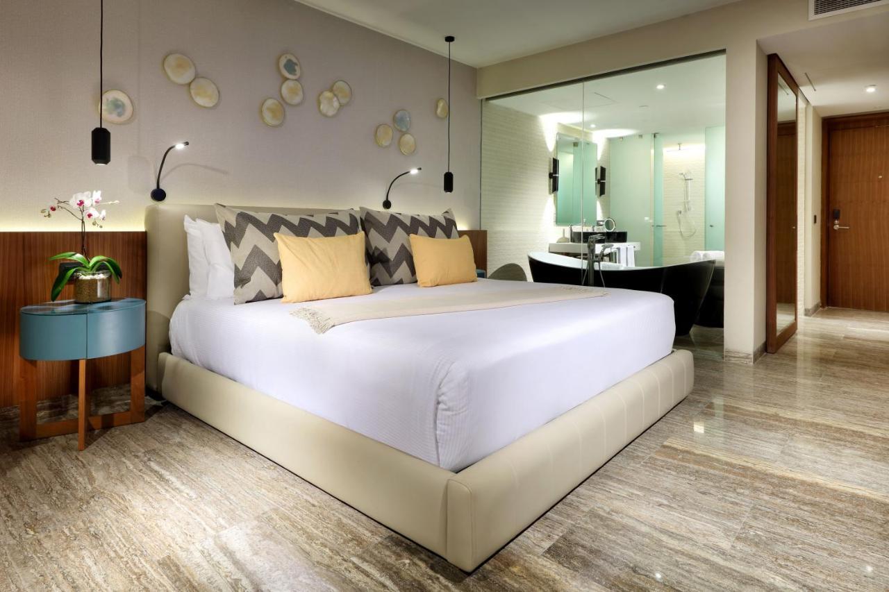 Family Selection At Grand Palladium Select Costa Mujeres Cancún Extérieur photo