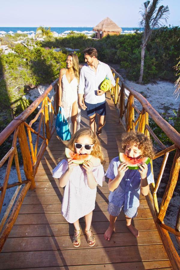 Family Selection At Grand Palladium Select Costa Mujeres Cancún Extérieur photo