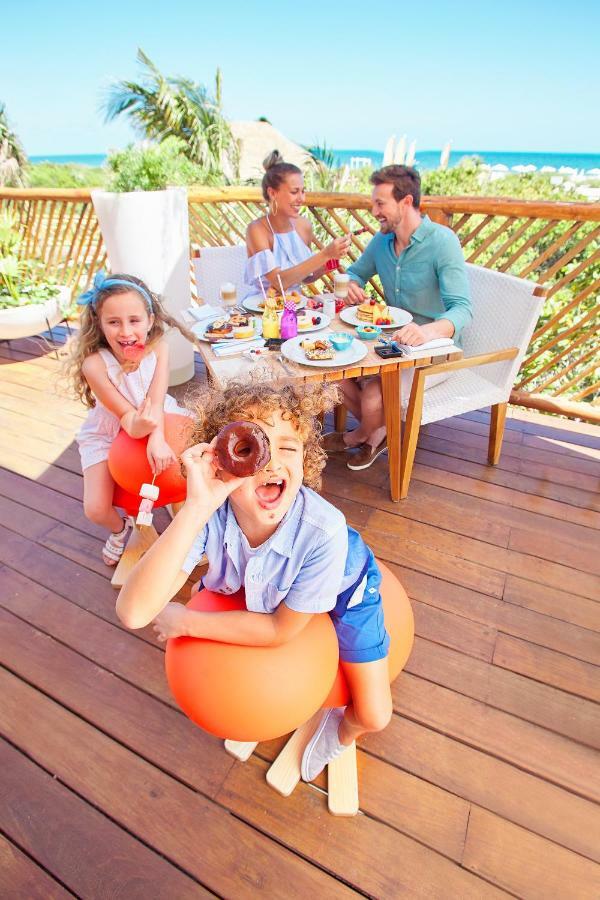 Family Selection At Grand Palladium Select Costa Mujeres Cancún Extérieur photo